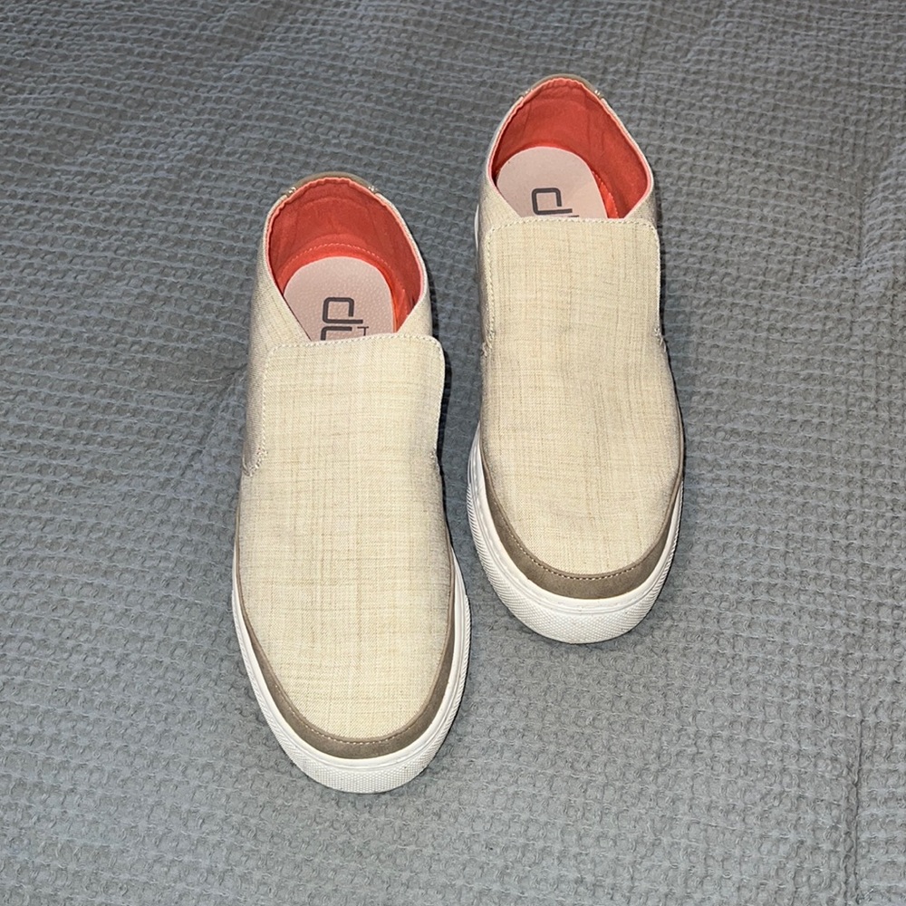 Hey dude shoes